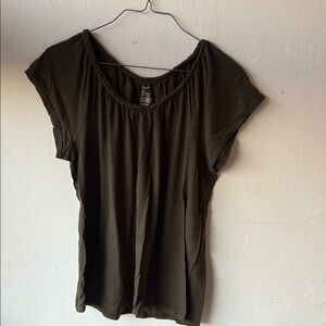 GAP Dark Olive Short Sleeve Tee